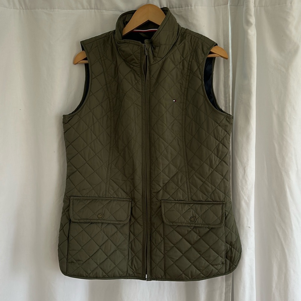 NWT women’s Tommy Hilfiger Quilter Vest